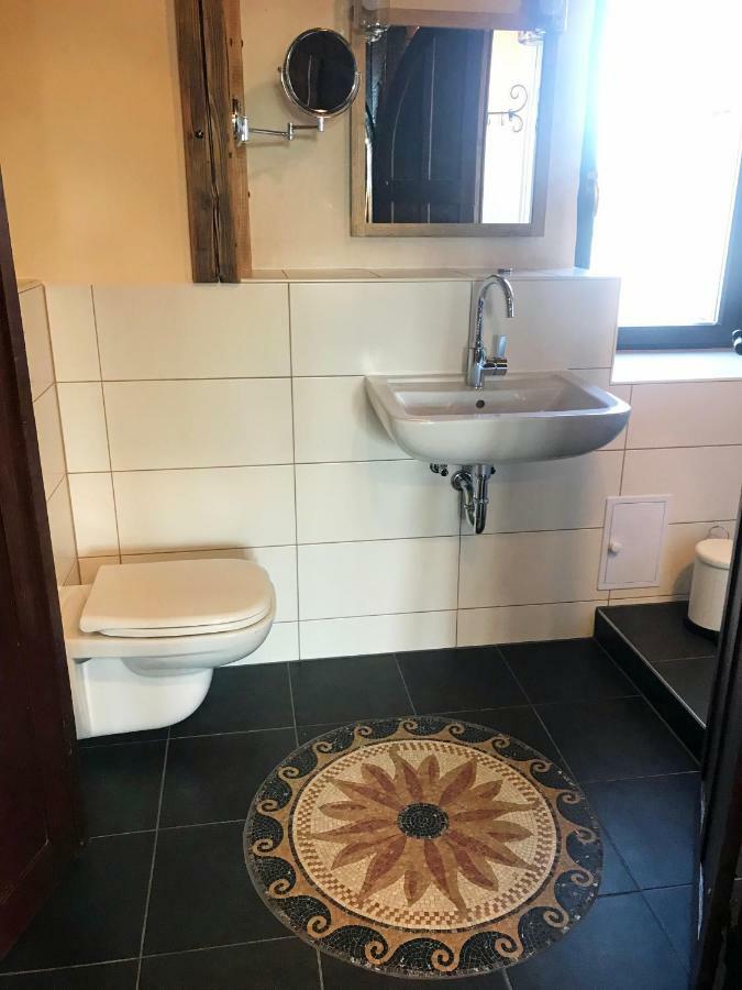 Ferienwohnung Wachstube Mit 3 Schlafraeumen Im Rittergut Leppersdorf Wachau المظهر الخارجي الصورة